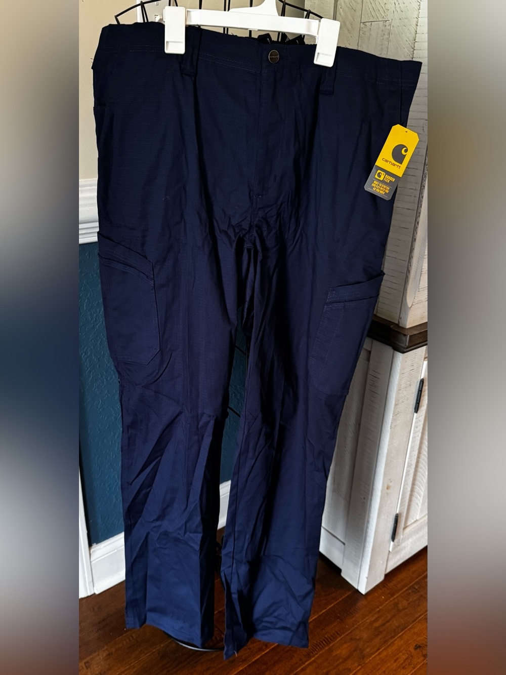 Carhartt Men's Navy Blue Cargo Work Pants c56418X Extra Large XL Scrub Rugged